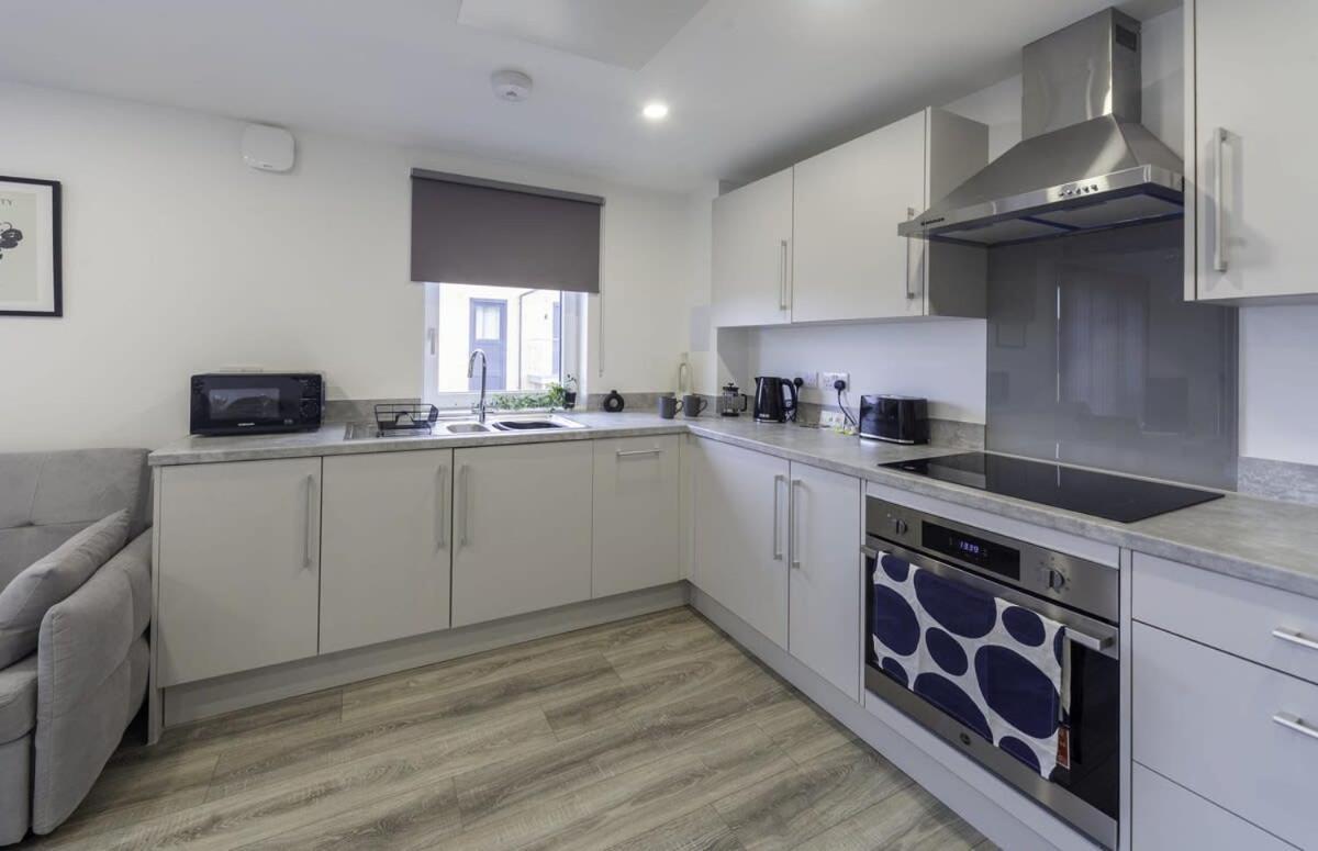 Modern And Bright 2 Bed Apartment In Ashford 애슈퍼드 외부 사진