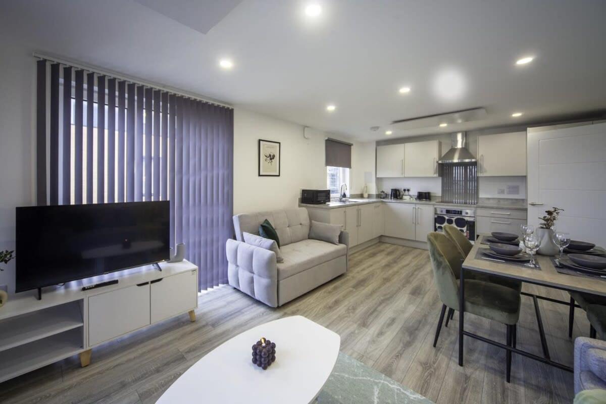 Modern And Bright 2 Bed Apartment In Ashford 애슈퍼드 외부 사진