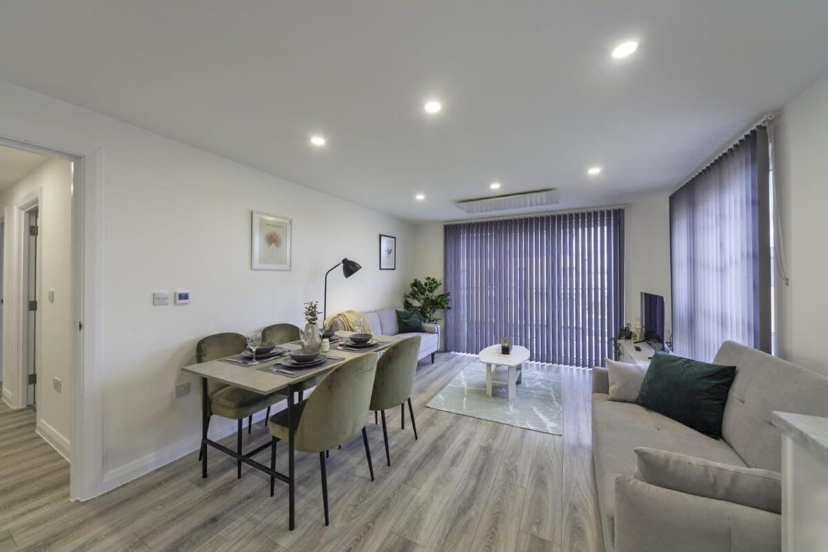 Modern And Bright 2 Bed Apartment In Ashford 애슈퍼드 외부 사진