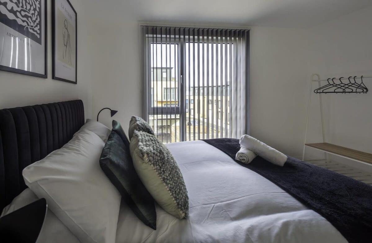 Modern And Bright 2 Bed Apartment In Ashford 애슈퍼드 외부 사진